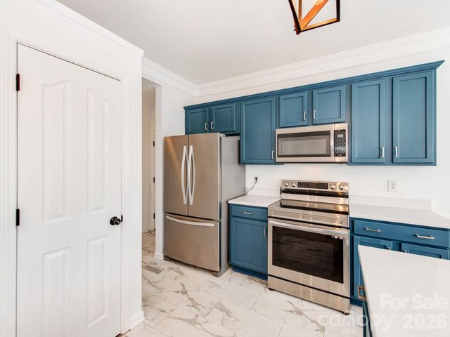 112 Elrosa Road, Mooresville, NC 28115