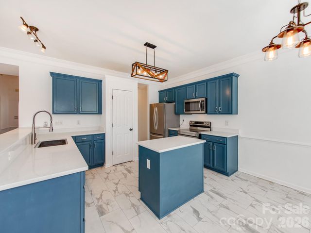 112 Elrosa Road, Mooresville, NC 28115