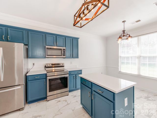 112 Elrosa Road, Mooresville, NC 28115