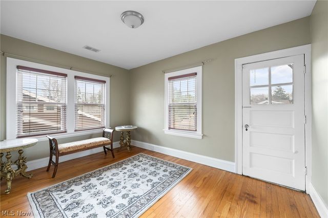 2135 Riverside Drive, Lakewood, OH 44107