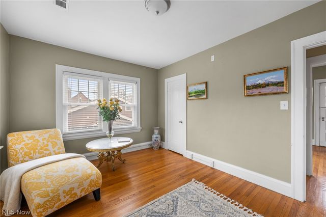 2135 Riverside Drive, Lakewood, OH 44107