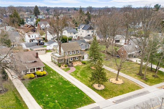 2135 Riverside Drive, Lakewood, OH 44107