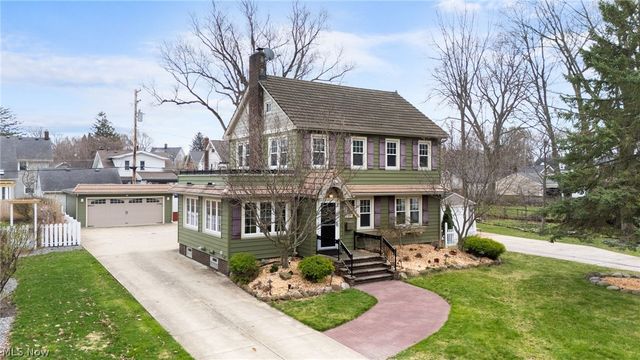 2135 Riverside Drive, Lakewood, OH 44107