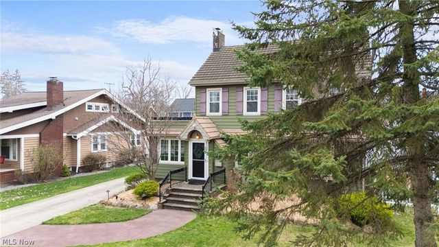 2135 Riverside Drive, Lakewood, OH 44107