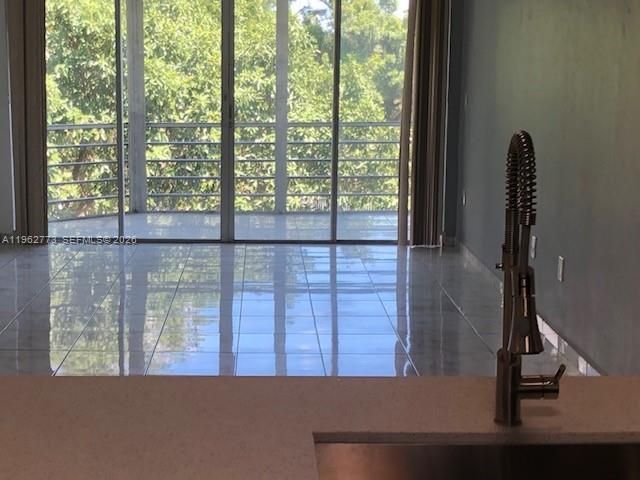 1201 NE 191st Street G411, Miami, FL 33179