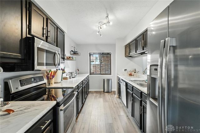 1372 Black Forest Drive 20, Dayton, OH 45449