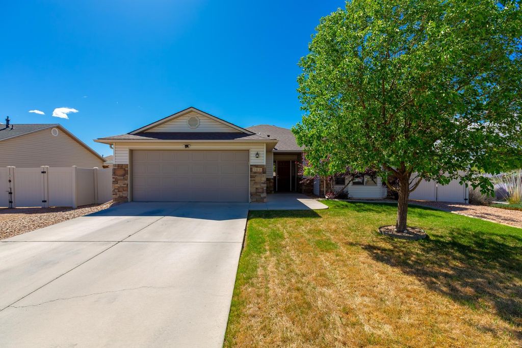 103 Red Rocks Street, Fruita, CO 81521