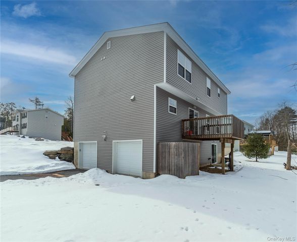 62 Bristol Circle, Rock Hill, NY 12775