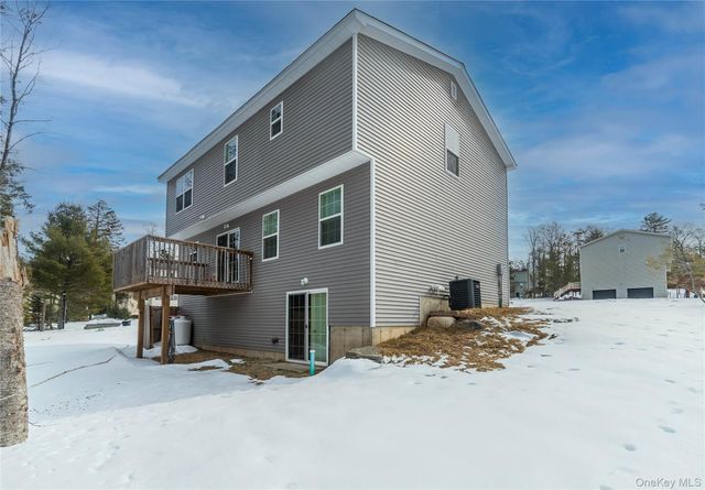 62 Bristol Circle, Rock Hill, NY 12775