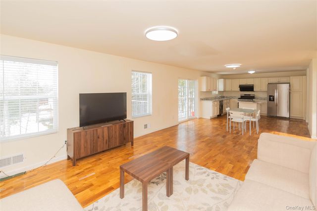 62 Bristol Circle, Rock Hill, NY 12775