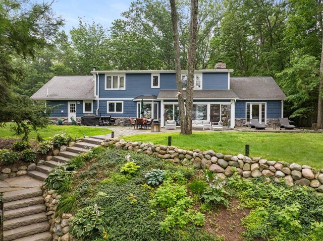 8554 W M-68, Indian River, MI 49749