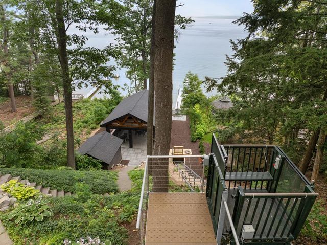 8554 W M-68, Indian River, MI 49749