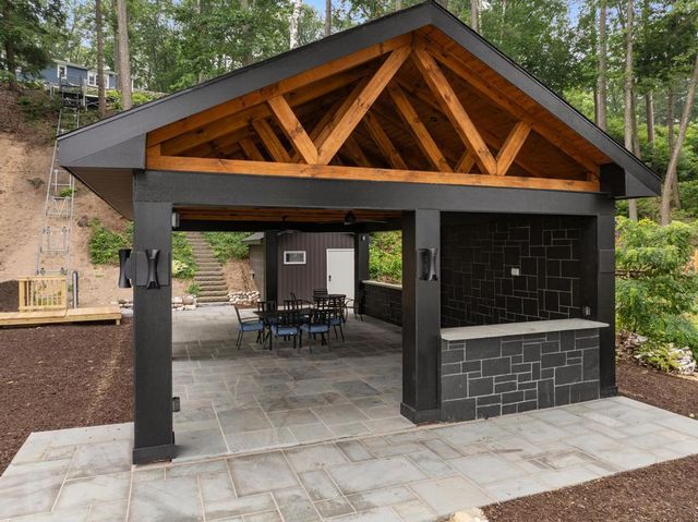 8554 W M-68, Indian River, MI 49749