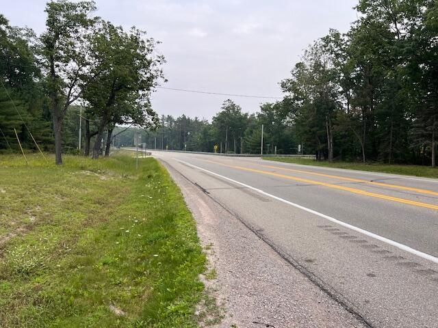 8554 W M-68, Indian River, MI 49749