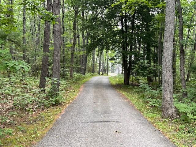 8554 W M-68, Indian River, MI 49749