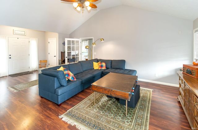 2525 Belize Drive, Evansville, IN 47725