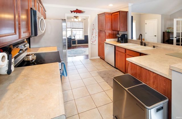 2525 Belize Drive, Evansville, IN 47725