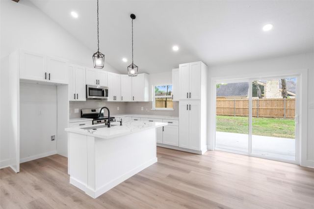 16230 Dunmoor Drive, Houston, TX 77059