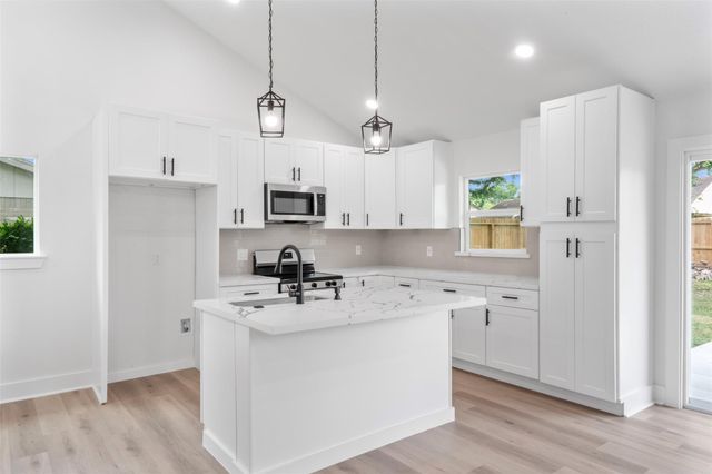 16230 Dunmoor Drive, Houston, TX 77059