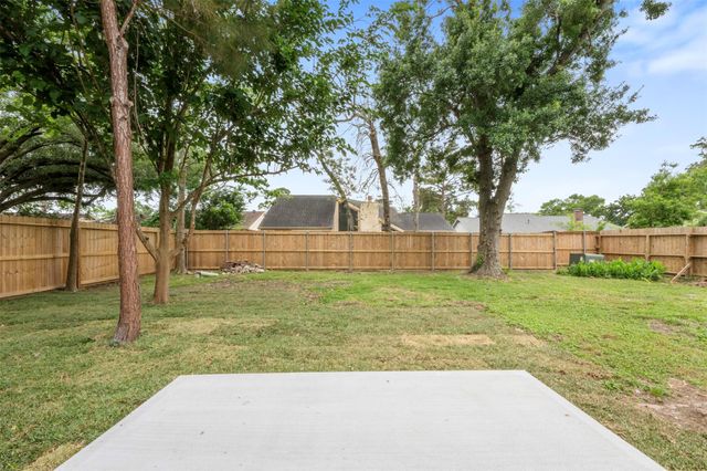 16230 Dunmoor Drive, Houston, TX 77059