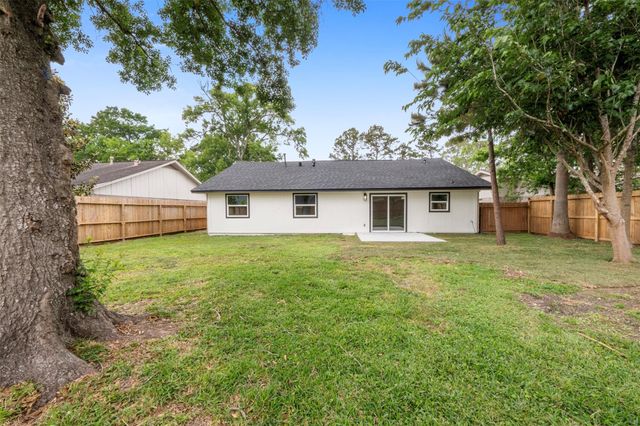 16230 Dunmoor Drive, Houston, TX 77059