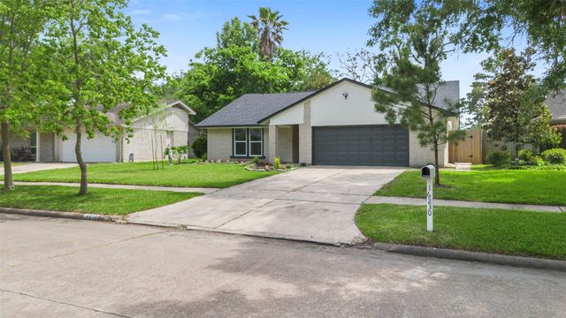 16230 Dunmoor Drive, Houston, TX 77059