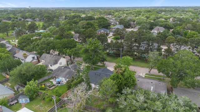 16230 Dunmoor Drive, Houston, TX 77059