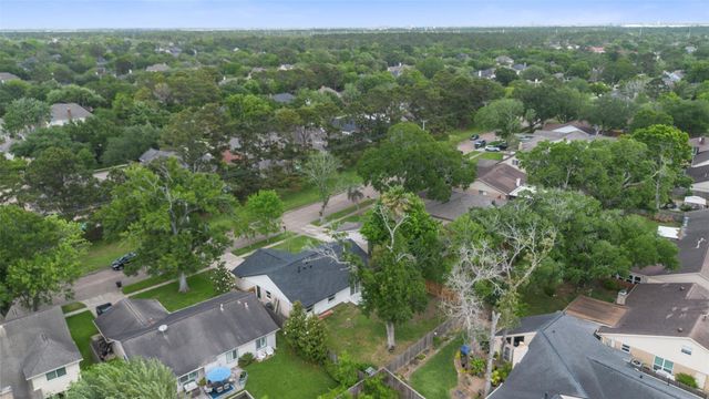 16230 Dunmoor Drive, Houston, TX 77059