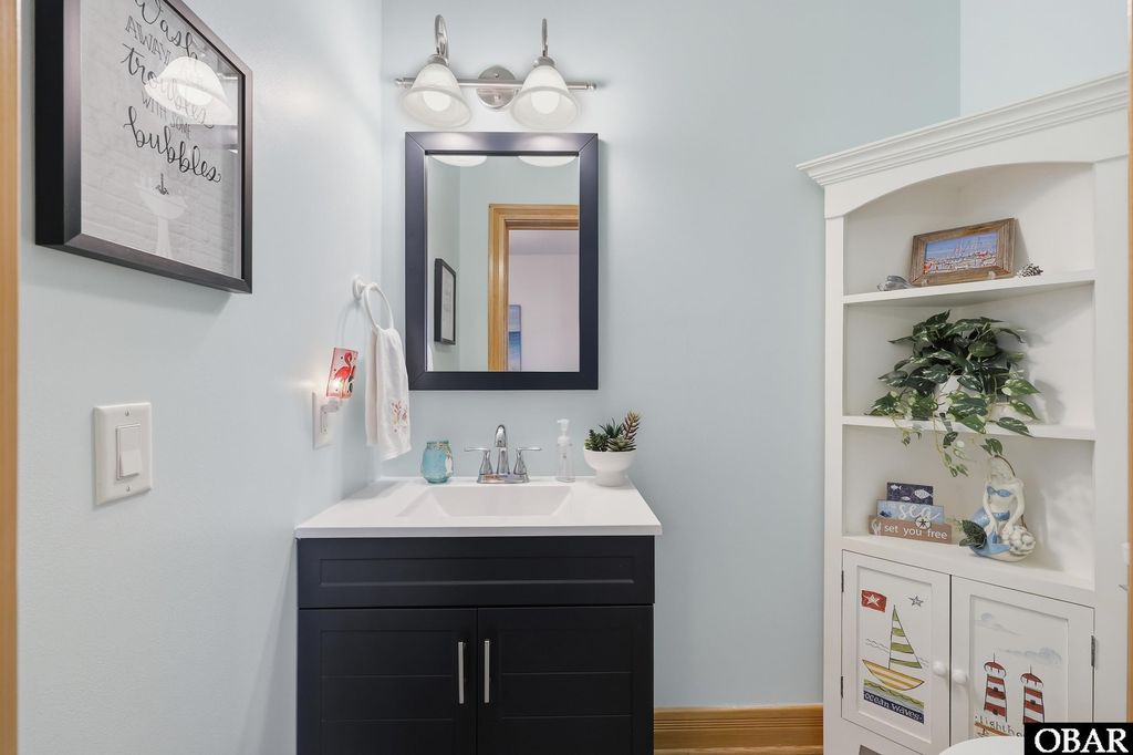 Image 14 of property listing at 904 South Bay Club Drive Unit 2, Manteo, NC 27954