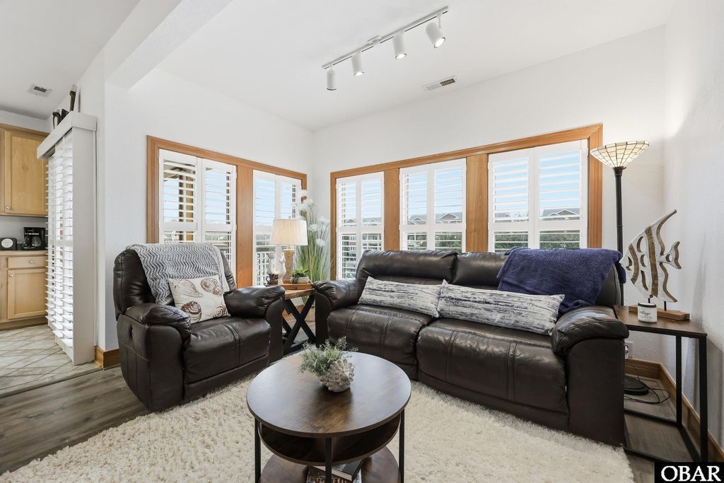 Image 19 of property listing at 904 South Bay Club Drive Unit 2, Manteo, NC 27954