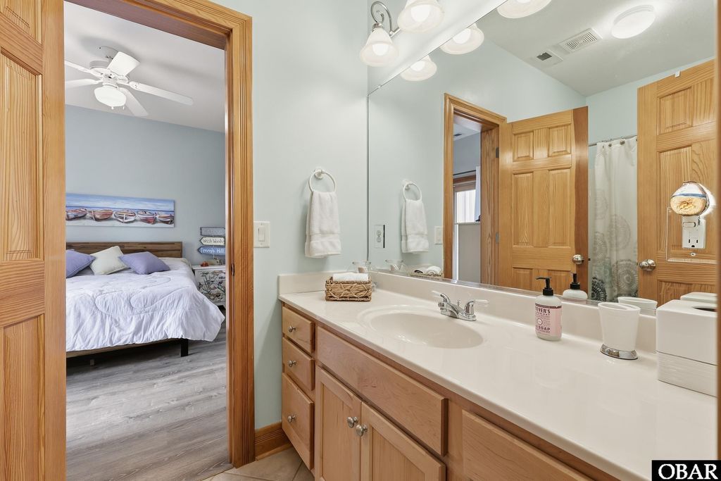 Image 23 of property listing at 904 South Bay Club Drive Unit 2, Manteo, NC 27954