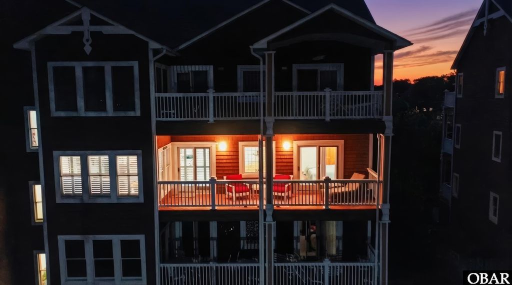 Image 34 of property listing at 904 South Bay Club Drive Unit 2, Manteo, NC 27954