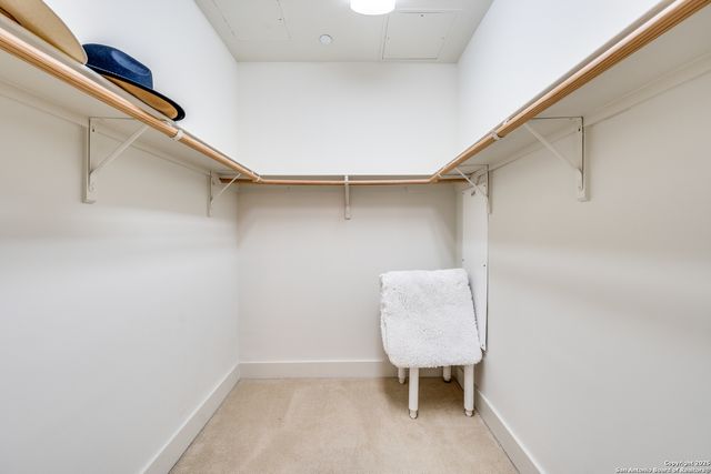 610 E Market St Unit 2711, San Antonio, TX 78205