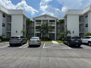 29 Colonial Club Drive 205, Boynton Beach, FL 33435