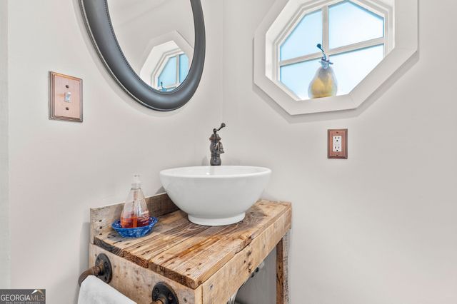 4010 Lower Roswell Road, Marietta, GA 30068