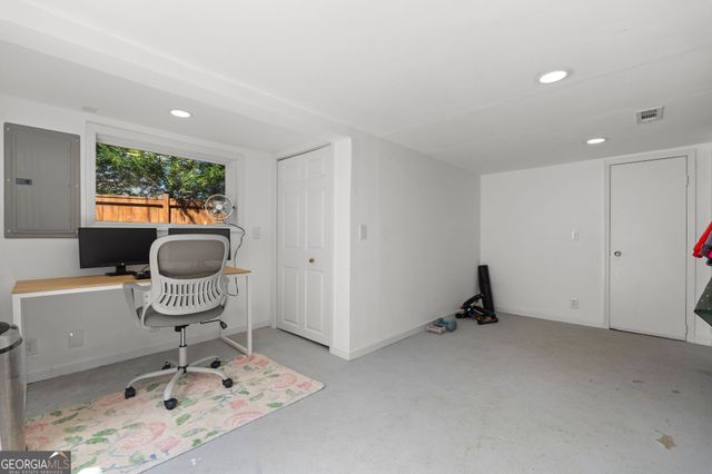 4010 Lower Roswell Road, Marietta, GA 30068