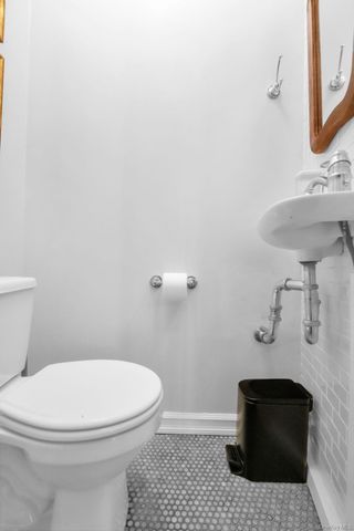 24 Howard Avenue, Valhalla, NY 10595