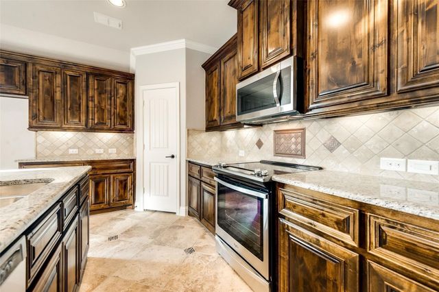 434 Bentley Drive, Midlothian, TX 76065