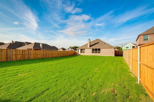 434 Bentley Drive, Midlothian, TX 76065