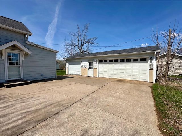 113 W Lincoln Avenue, Fall Creek, WI 54742