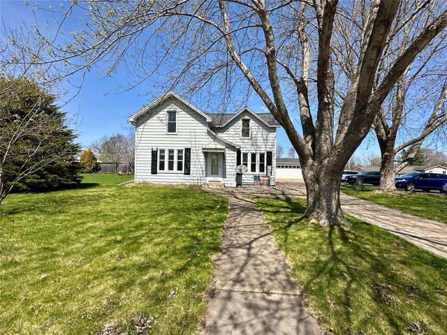 113 W Lincoln Avenue, Fall Creek, WI 54742