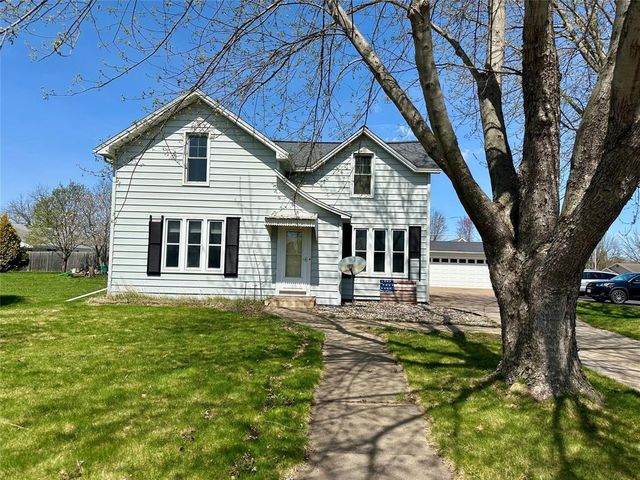 113 W Lincoln Avenue, Fall Creek, WI 54742