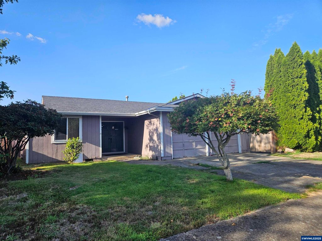 4515 Lark Ct, Salem, OR 97301
