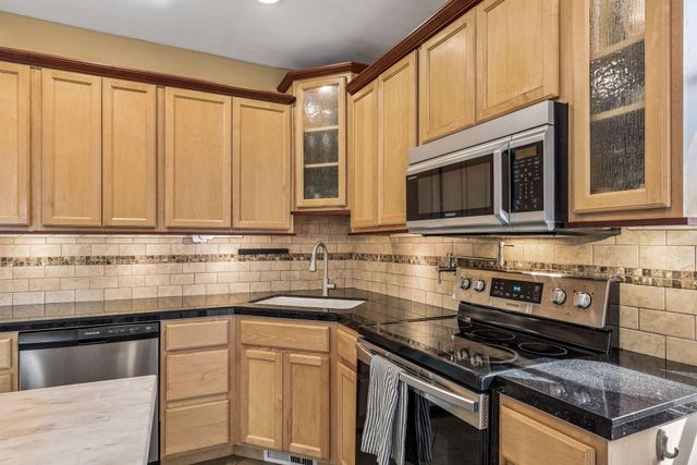 350 Maple Street, Saint Paul, MN 55106