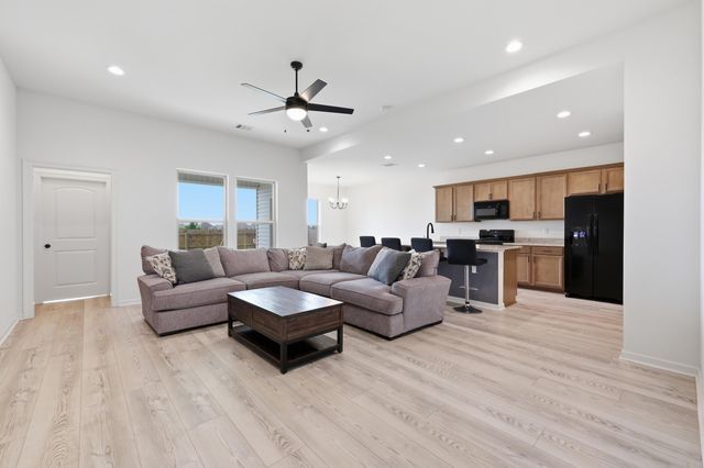 195 Pond Dr, Thibodaux, LA 70301