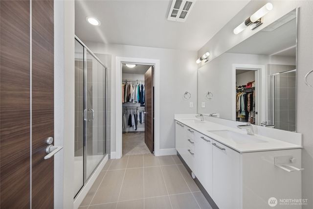 508 Heron Walk SE, Sammamish, WA 98074