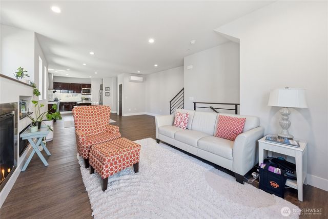 508 Heron Walk SE, Sammamish, WA 98074