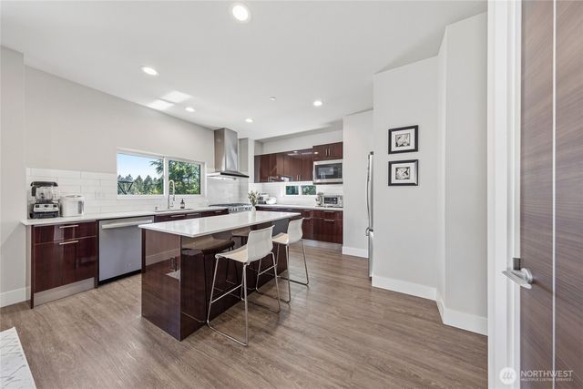 508 Heron Walk SE, Sammamish, WA 98074