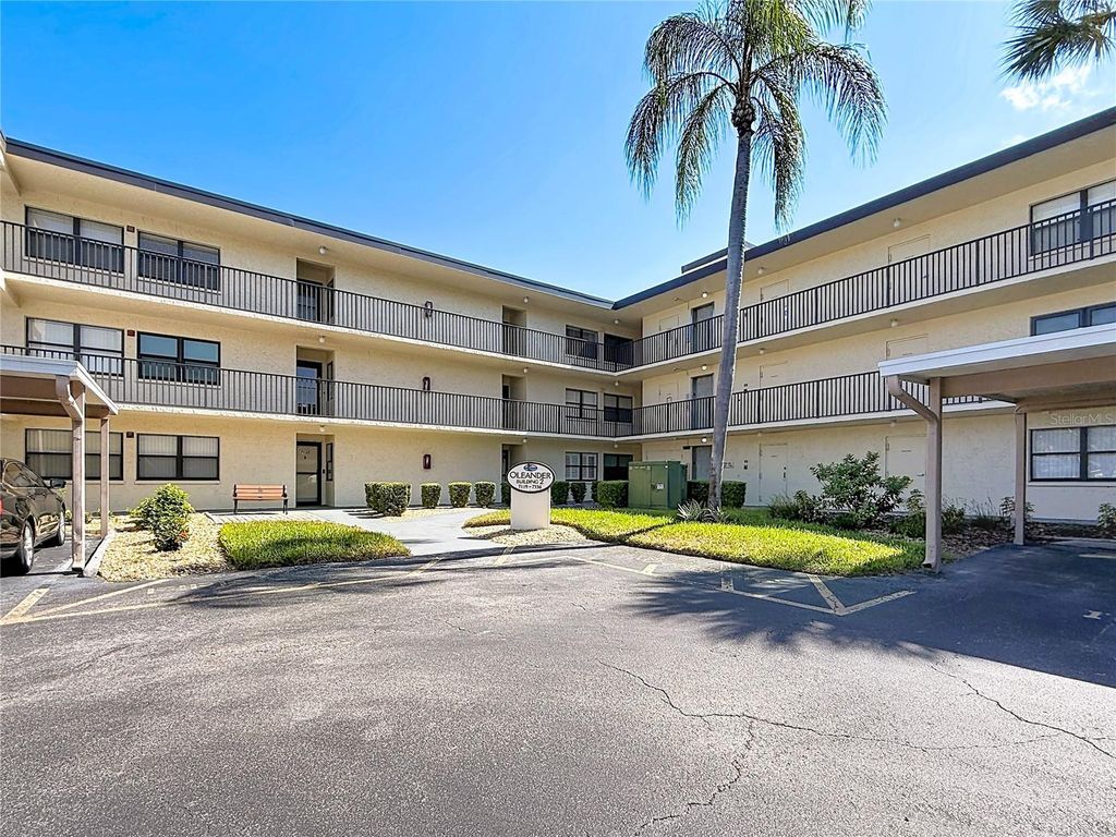 11945 143RD STREET 7322, Largo, FL 33774