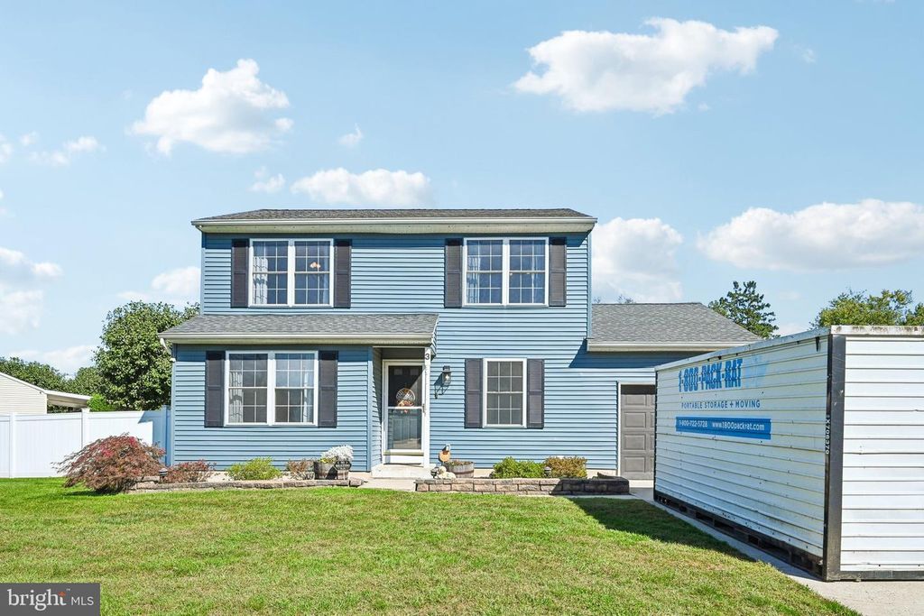 3 GRAYSON PL, BURLINGTON, NJ 08016 — exterior